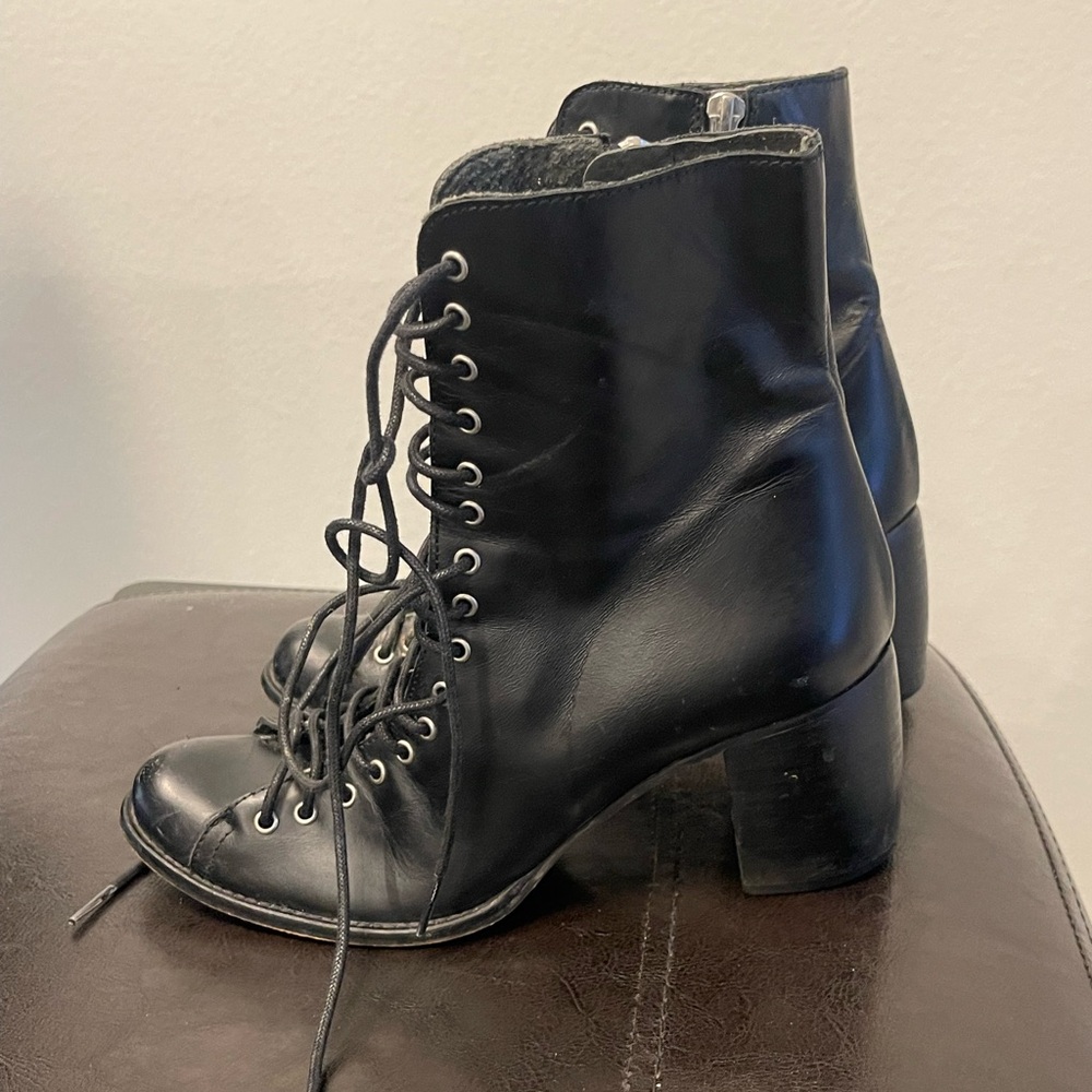 Jeffrey Campbell lace up heeled leather boot 38